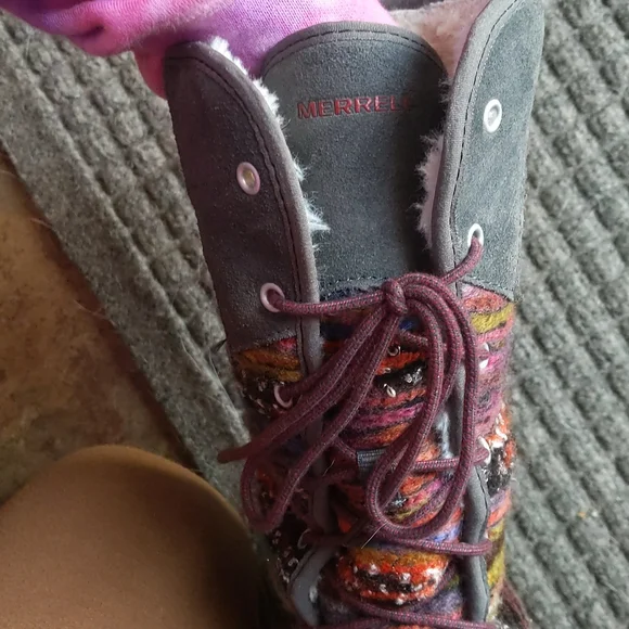 Merrell Winter Boots - Picture 2 of 3